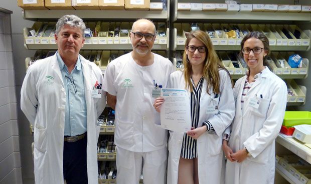 Premio a Farmacia e Interna del Virgen del Roco por su estudio en crnicos