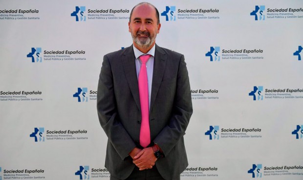  Manuel García de la Vega, presidente de la Sociedad de Salud Pública, pide volver a reconocer el MIR en las OPE de Salud Pública. 
