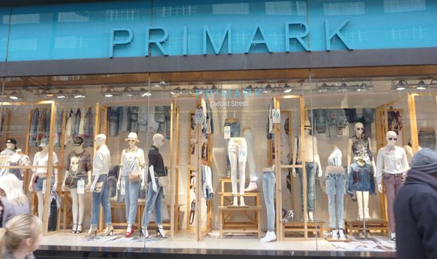 Primark retira unas chanclas por contener una sustancia cancerígena