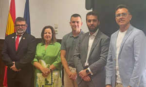 El director general de Consumo, Daniel Arribas, recibe a los representantes de ATA de las profesiones sanitarias. 