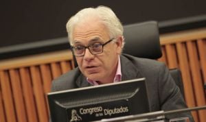 PSOE: El Gobierno no tiene "intención" de tratar especialidades o copago