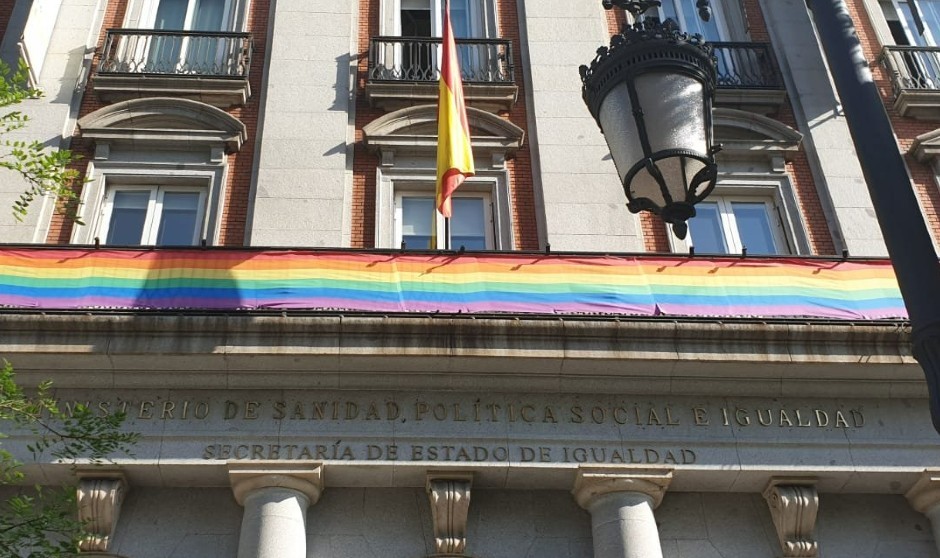 Puerta abierta a incorporar sanitarios al teléfono de atención sexual