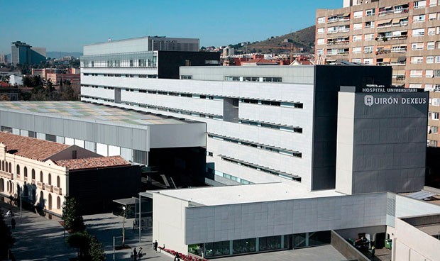 Quirónsalud Dexeus implanta una prótesis de rodilla diseñada "al milímetro"