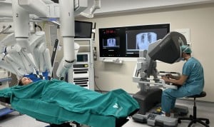 Quirónsalud incorpora en Sevilla un robot quirúrgico Da Vinci