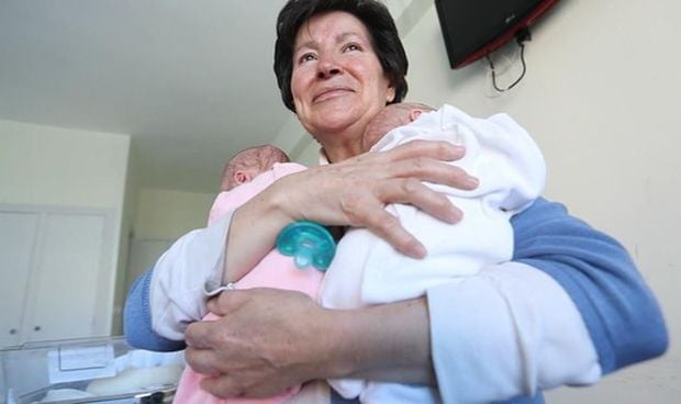 Quitan la custodia a la madre que dio a luz con 64 años en Burgos