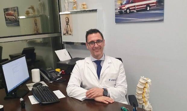 Rafael Periáñez, jefe de Servicio de Traumatología del Virgen Macarena