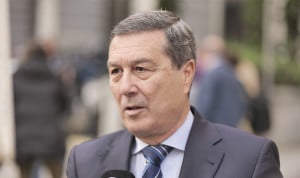 El consejero de Sanidad de la Comunidad Valenciana, Marciano Gómez, avanza la categoría de ingeniero. 