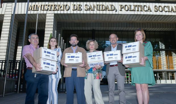 Recogen 215.000 firmas para que todos los centros de salud tengan pediatras