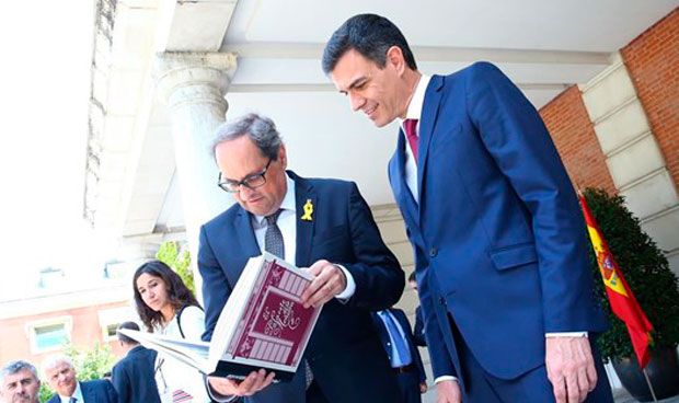 Referéndum de autogobierno: transferir el MIR y la Farmacia a Cataluña