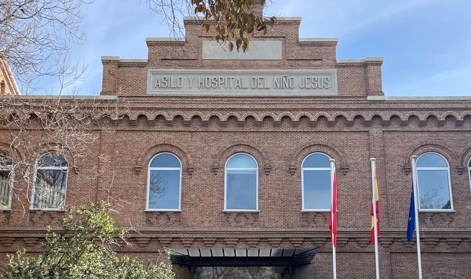 Fachada principal del Hospital Universitario Niño Jesús de Madrid.