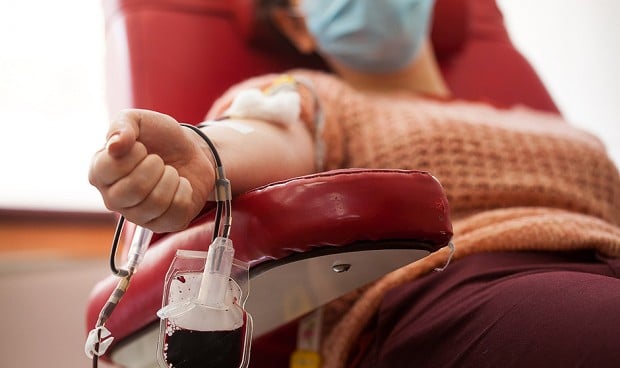 Reino Unido transfunde por primera vez sangre creada en un laboratorio