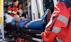 Repetir el MIR por vocación: "Como médica ahora cobro el doble que un R1"