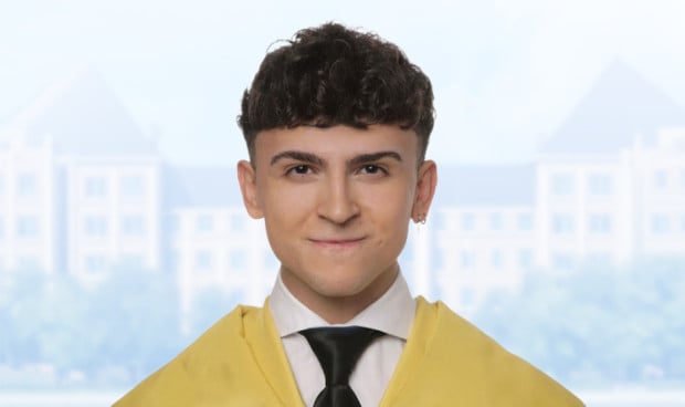 Álvaro, graduado en Medicina por la Universidad Autónoma de Madrid. Replantearse el MIR a un mes del examen