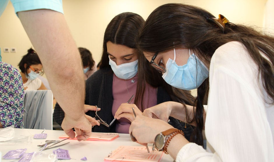 Ribera ofrece 62 plazas MIR y 10 EIR en tres hospitales universitarios