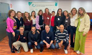  Rita Mendoza con todo el equipo de su candidatura a presidir el Colegio