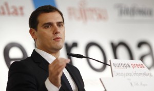 Rivera da 'carta blanca' a Rajoy en sanidad para ser investido presidente
