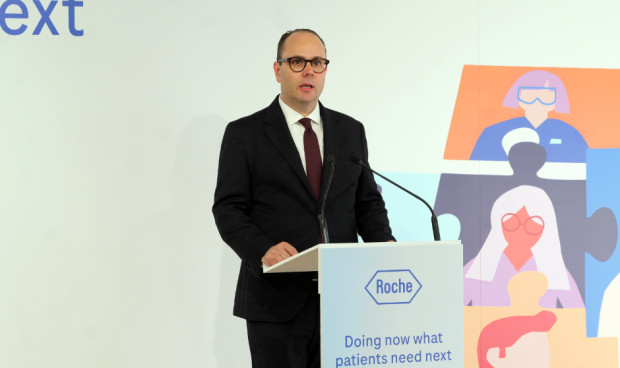 Patrick Wallach, director general de Roche Farma España. Roche reta a 22 sanitarios a sufrir la ceguera de sus propios pacientes.