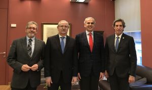 Los médicos agradecen a Ruiz Escudero la reactivación de la carrera 