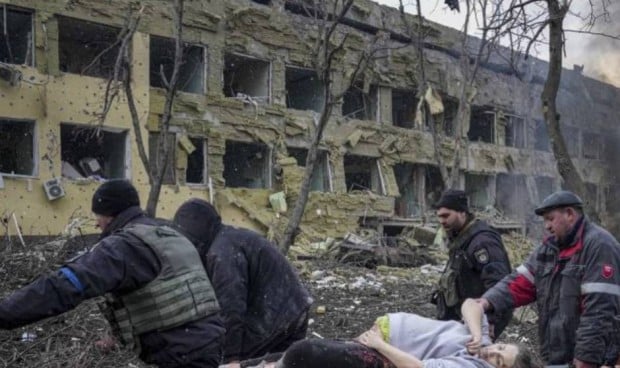 Rusia bombardea hospitales en Ucrania, uno pediátrico: "Es un genocidio"