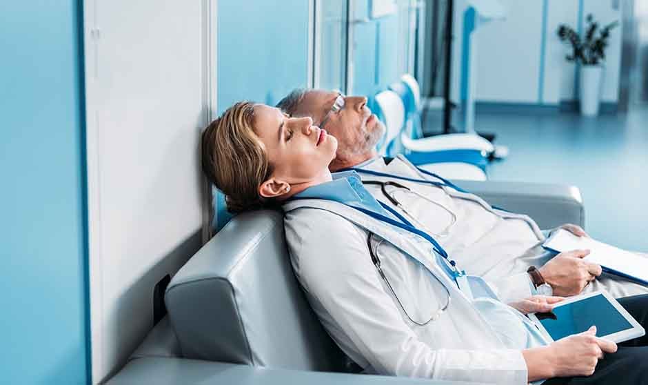 Rutina de siestas para guardias médicas: una de 20 minutos cada 6 horas