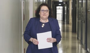 Sonsoles García Rodríguez, directora General de Personal y Desarrollo Profesional, firma las resoluciones.
