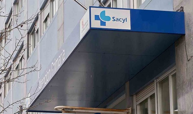 El Sacyl crea dos nuevas bolsas de empleo para sanitarios