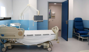 Sala para curas complejas y baños adaptados en Ginecología de Valencia