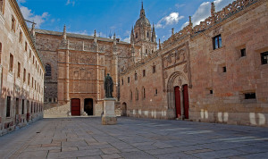 Salamanca reduce la exigencia para Medicina con una nota por debajo del 13
