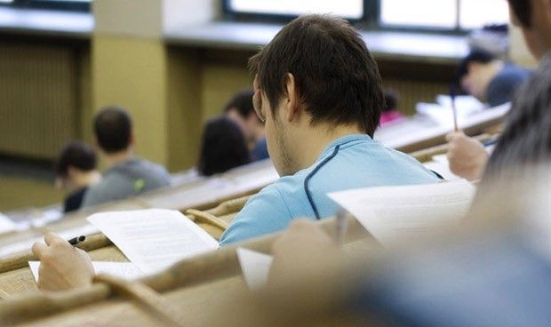 Salud publica una OPE para el personal de emergencias médicas