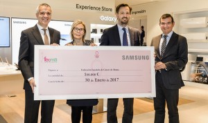 Samsung entrega 100.000 euros a Fecma para la lucha contra el cáncer