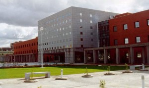 Sánchez Martos escucha las demandas de los jefes de servicio de Alcorcón