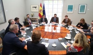 Sánchez resalta el "compromiso" de su gobierno con la salud infantil