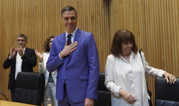 Pedro Sánchez se dirige al grupo parlamentario socialista para explicar la estrategia del 23-J. 