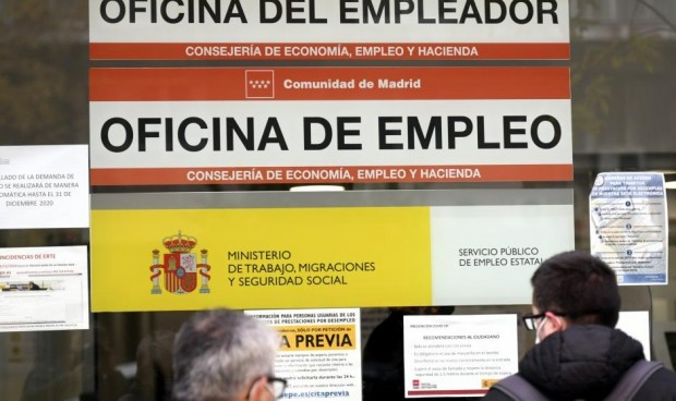 Sangría de empleo sanitario mientras se clama por la falta de profesionales