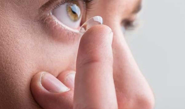 Retirados lotes de líquido de lentillas por riesgo de lesiones