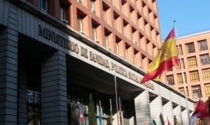 El Ministerio de Sanidad firma un convenio que incluye la formación digital para el personal sanitario