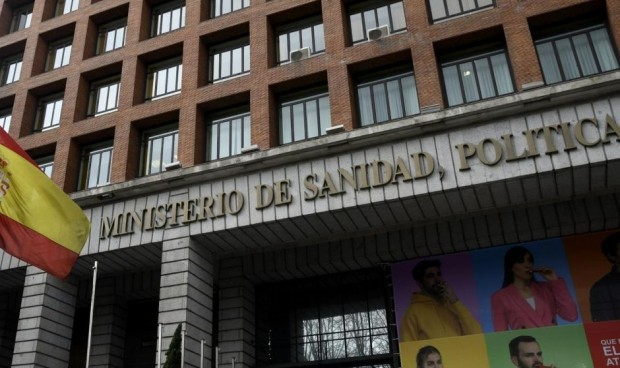 Sanidad cita a las CCAA para acordar el reparto de las nuevas vacunas covid