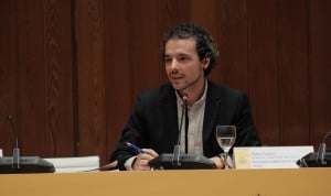  Pedro Gullón, director general de Salud Pública, crea la primera guía de actuación frente a incendios forestales.