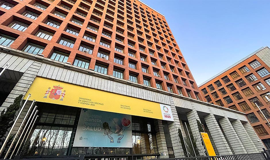 Fachada del Ministerio de Sanidad, Derechos Sociales y Ministerio de Consumo