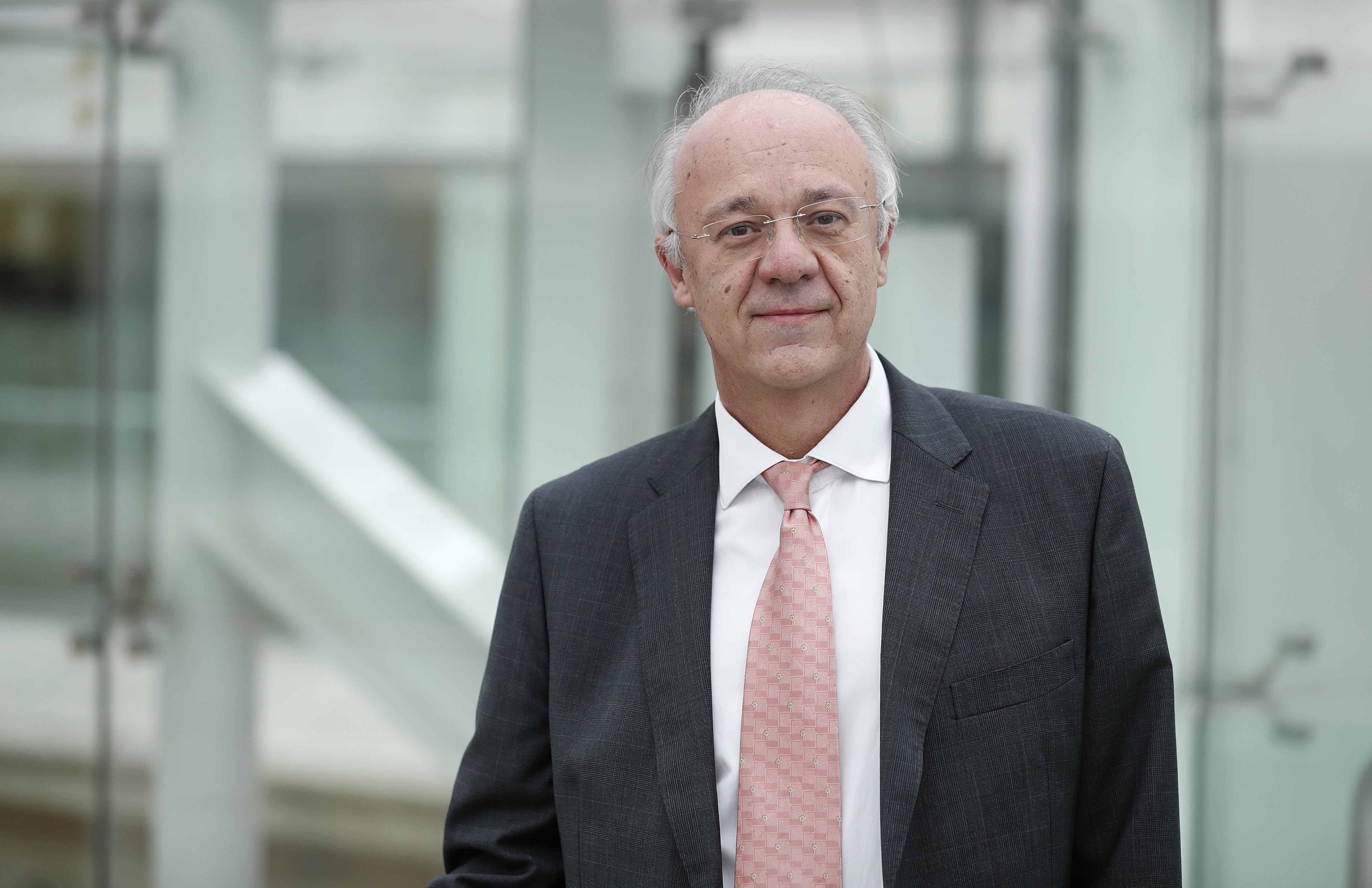 Sanidad elige a José María Antón como vocal en el Consejo de la Mujer