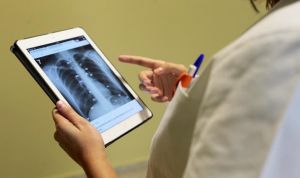 Sanidad estudia incluir pacientes en la evaluación tecnológica en 3 fases