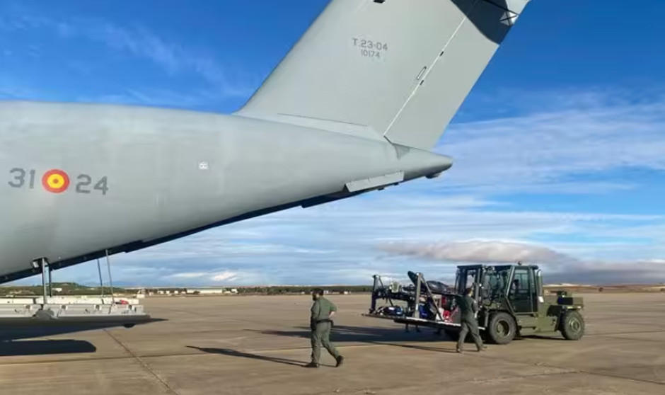 Sanidad evacúa 19 niños palestinos para su atención hospitalaria en España