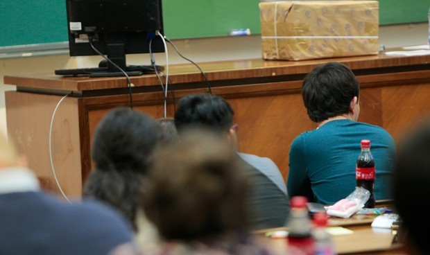 Sanidad pone en marcha la logística del examen MIR2021 por la vía "urgente"