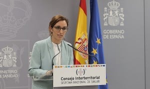 El Ministerio de Sanidad, liderado por Mónica García, esboza su idea de recertificación en sanidad.