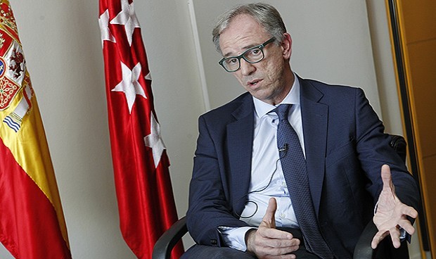 Sanidad oficializa el cese de Armengol como viceconsejero de Asistencia