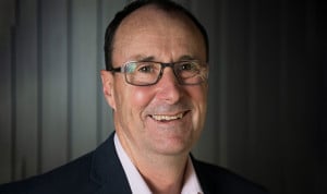 Craig Sinclair, director del Centro Colaborador de la OMS para la Radiación UV, tiene claro que, para frenar el cáncer de piel en España, es necesario un plan de prevención con "enfoques integrales y a largo plazo"