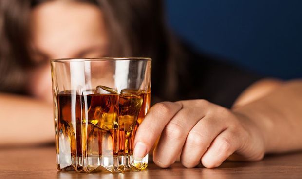 El Ministerio prevé sanciones a los padres de los menores que beban alcohol