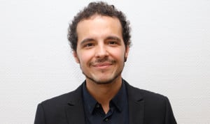 Pedro Gullón Tosio, director general de Salud Pública y Equidad en Salud del Ministerio de Sanidad, firma un convenio con la Universidad de Granada