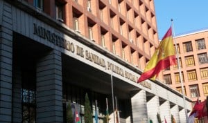 El Ministerio de Sanidad rescata el plan antitabaco con terrazas sin humo y límites al vapeo.