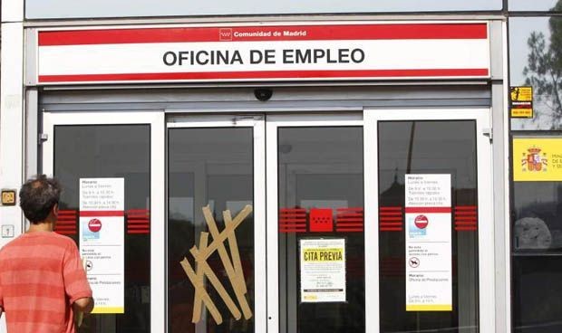 Sanidad suma 50.000 empleos más en 2018 pero 'penaliza' a las treintañeras